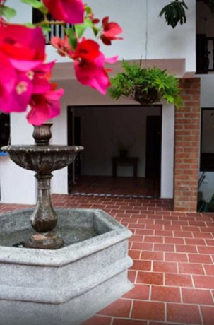 Imagen de los exteriores del Hotel Bienmesabe. Foto 13