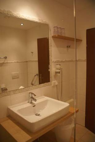 Imagen de la habitación del Hotel Bierhotel Loncium & Privatbrauerei. Foto 12