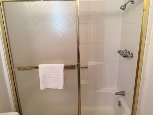 Imagen de la habitación del Hotel Big Bear Frontier. Foto 4