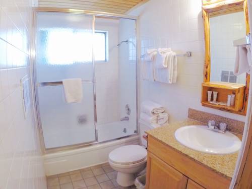 Imagen de la habitación del Hotel Big Bear Frontier. Foto 13