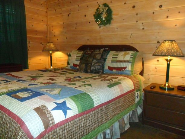 Imagen de la habitación del Hotel Big Bear Manor Spa Cabins. Foto 6