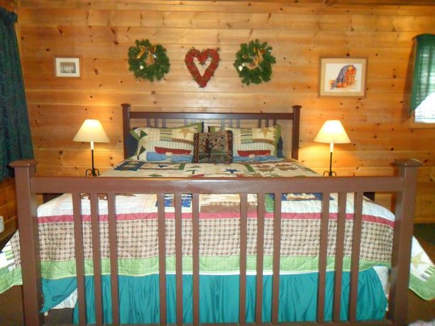 Imagen de la habitación del Hotel Big Bear Manor Spa Cabins. Foto 8