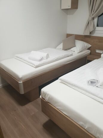 Imagen de la habitación del Hotel Big Bear Plitvice Camping Resort. Foto 17