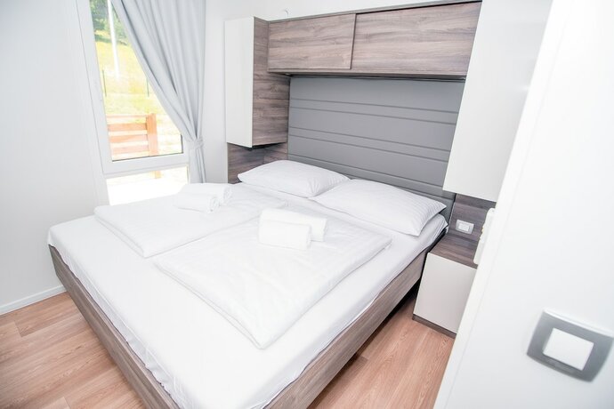 Imagen de la habitación del Hotel Big Bear Plitvice Camping Resort. Foto 18