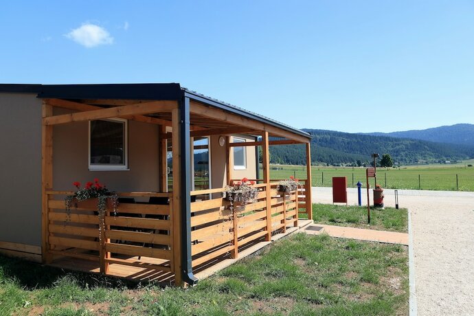 Imagen de la habitación del Hotel Big Bear Plitvice Camping Resort. Foto 19