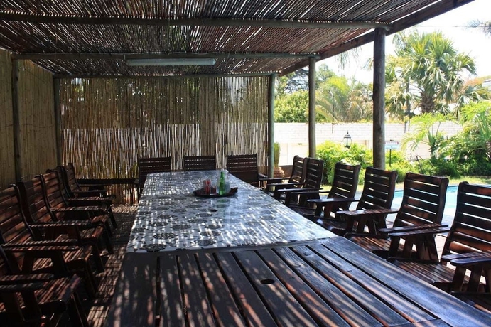 Imagen del bar/restaurante del Hotel Big Ben Lodge. Foto 2