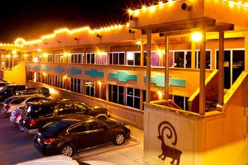 Imagen de los exteriores del Hotel Big Horn Lodge. Foto 5