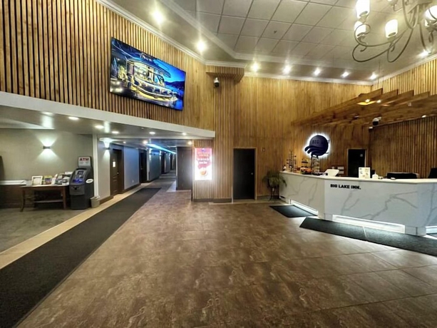 Imagen de los interiores del Hotel Big Lake Inn. Foto 13