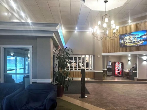 Imagen de los interiores del Hotel Big Lake Inn. Foto 14