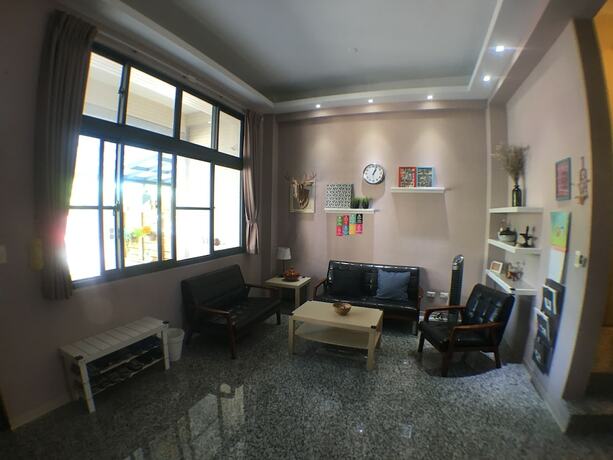 Imagen de los interiores del Hotel Big Nose Inn. Foto 38