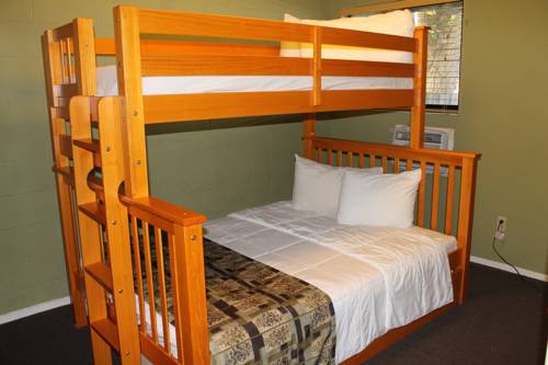 Imagen de la habitación del Hotel Big Pines Mountain House. Foto 1