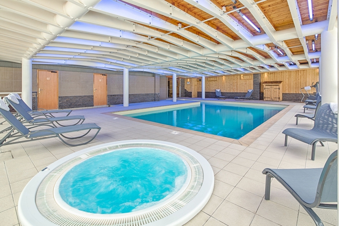 Imagen de la piscina del Hotel Big Sky. Foto 13