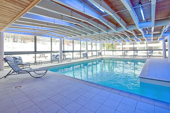 Imagen de la piscina del Hotel Big Sky. Foto 16