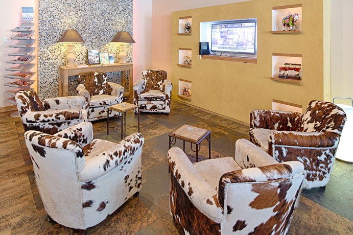 Imagen de los interiores del Hotel Big Sky. Foto 10