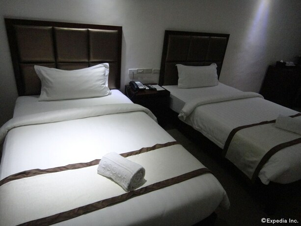 Imagen de la habitación del Hotel Big Suites. Foto 7