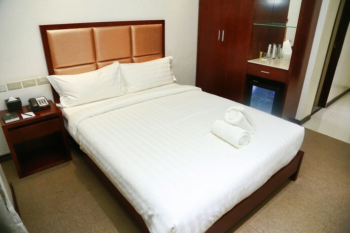 Imagen de la habitación del Hotel Big Suites. Foto 8
