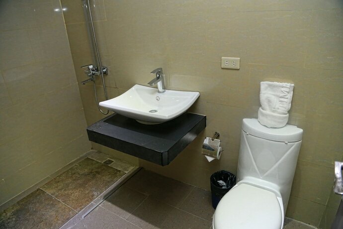Imagen de la habitación del Hotel Big Suites. Foto 9