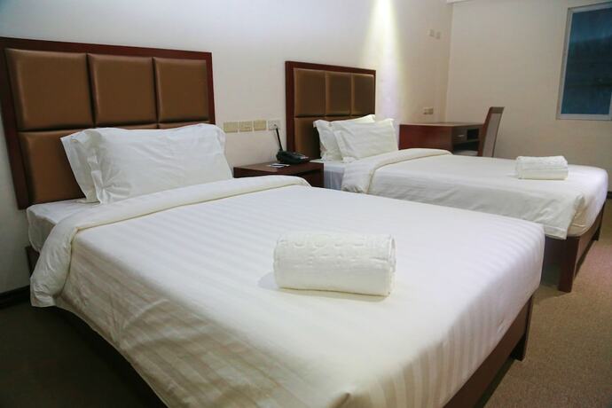 Imagen de la habitación del Hotel Big Suites. Foto 12