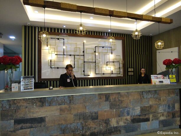 Imagen de los interiores del Hotel Big Suites. Foto 17