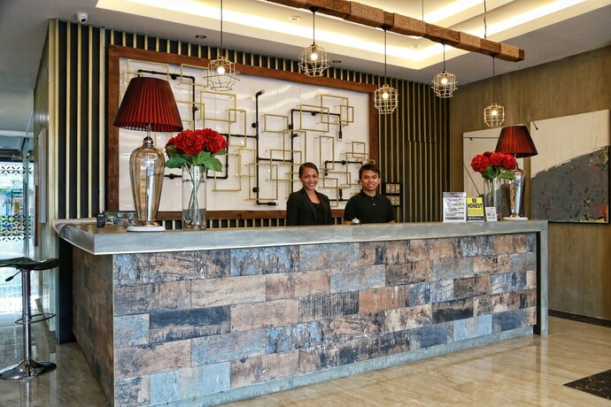 Imagen de los interiores del Hotel Big Suites. Foto 18