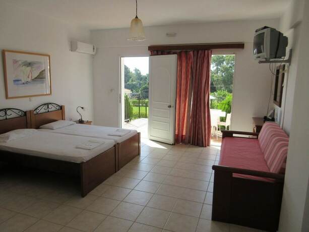 Imagen de la habitación del Hotel Big Village. Foto 16