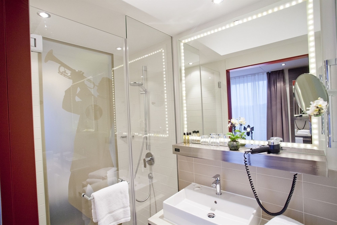 Imagen de la habitación del Hotel BigBOX ALLGAEU Hotel. Foto 12