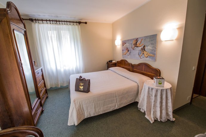 Imagen de la habitación del Hotel Bigio. Foto 11