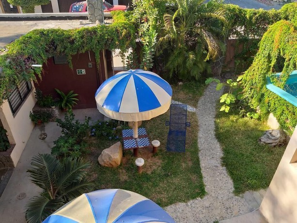 Imagen de los exteriores del Hotel Bigu. Foto 15
