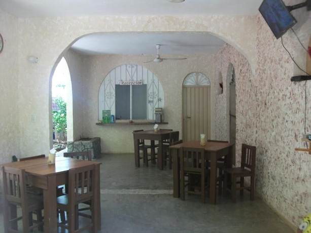 Imagen del bar/restaurante del Hotel Bigu. Foto 5