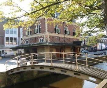 Imagen de los exteriores del Hotel Bij De Waagsbrug. Foto 4