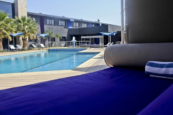 Imagen de la piscina del Hotel Bijou Amethyste. Foto 13