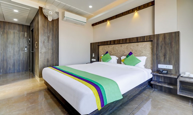 Imagen de la habitación del Hotel Bikalal. Foto 13