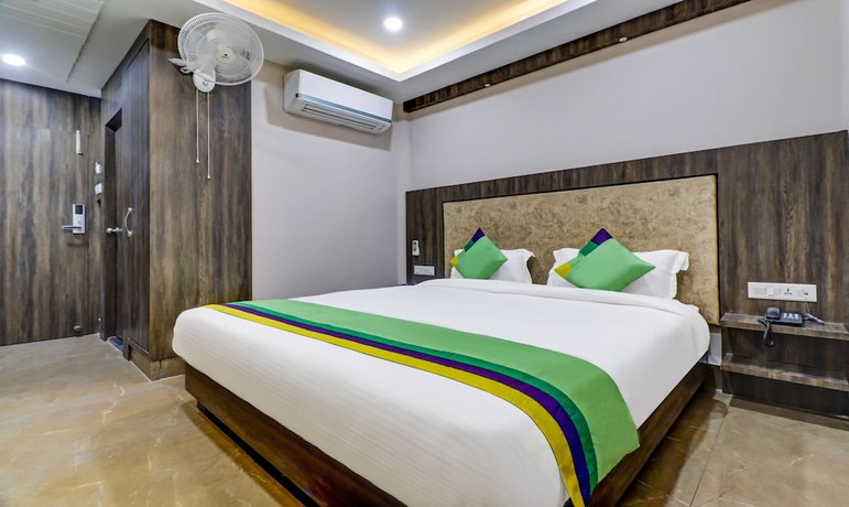 Imagen de la habitación del Hotel Bikalal. Foto 17
