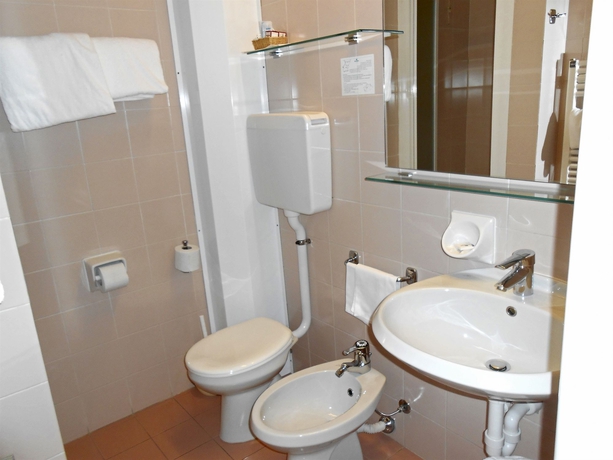 Imagen de la habitación del Hotel Bike La Perla. Foto 7