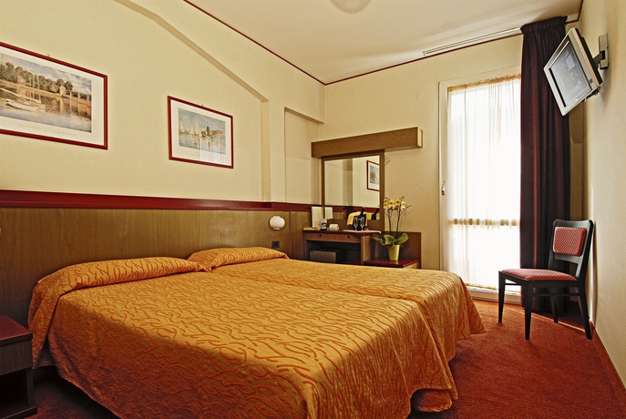 Imagen de la habitación del Hotel Bike La Perla. Foto 8