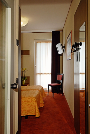 Imagen de la habitación del Hotel Bike La Perla. Foto 9