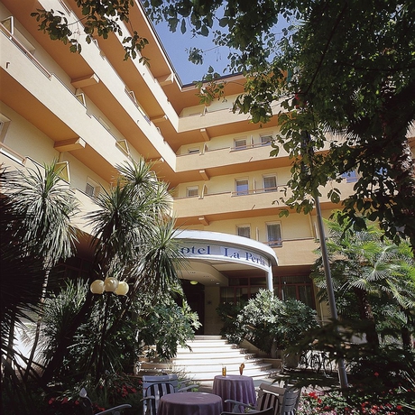 Imagen de los exteriores del Hotel Bike La Perla. Foto 12