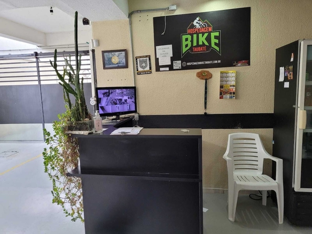 Imagen de los interiores del Hotel Bike Taubate. Foto 17