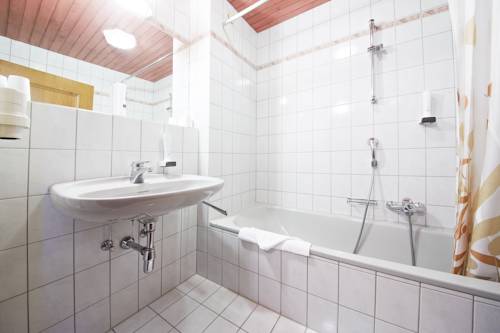 Imagen de la habitación del Hotel Bike & Ski Conrad. Foto 5