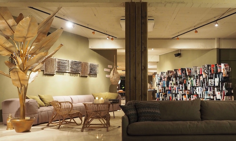 Imagen de los interiores del Hotel Bikini Island and Mountain Port De Sóller - Adults Only. Foto 18