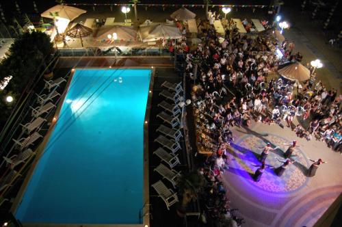 Imagen general del Hotel Bikini Tropicana Family. Foto 16