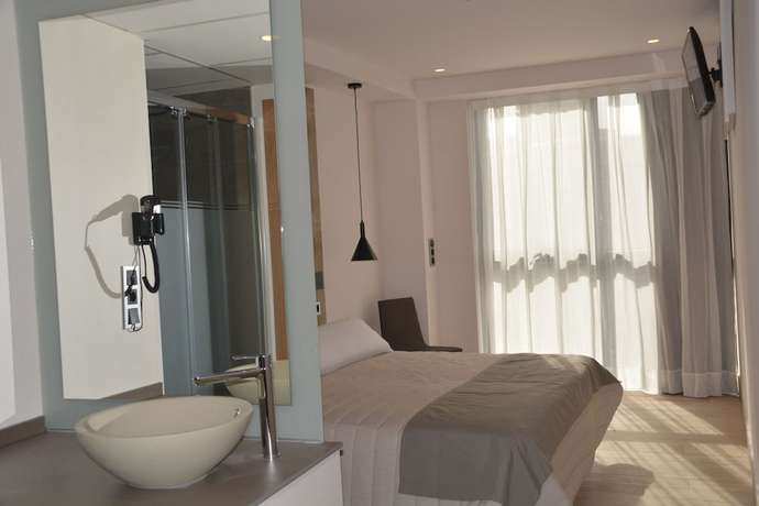 Imagen de la habitación del Hotel Bilbao Plaza. Foto 16