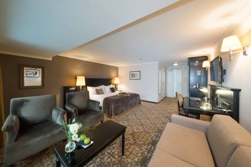 Imagen de la habitación del Hotel Bilderberg Château Holtmühle. Foto 7