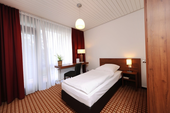 Imagen de la habitación del Hotel Bildungshaus St Bernhard. Foto 7