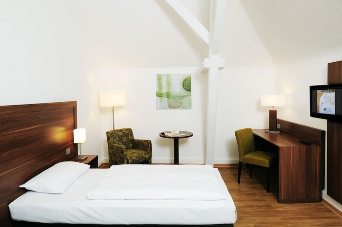 Imagen de la habitación del Hotel Bildungshaus St Bernhard. Foto 9