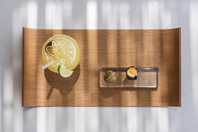 Imagen del bar/restaurante del Hotel Bill and Coo Suites and Lounge. Foto 4