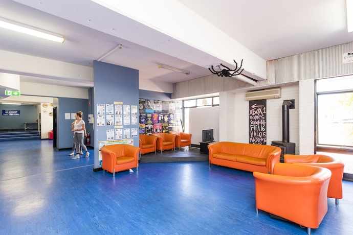 Imagen de los interiores del Hotel Billabong Backpackers Resort. Foto 12