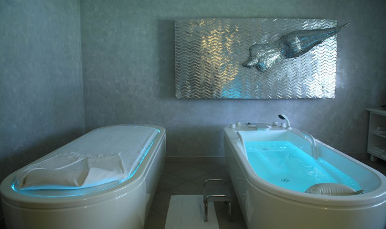 Imagen de la piscina del Hotel Billionaire Resort and Retreat. Foto 14