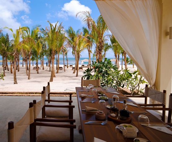 Imagen de los interiores del Hotel Billionaire Resort and Retreat. Foto 12