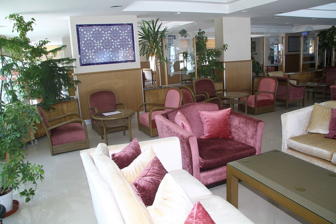 Imagen de los interiores del Hotel Billurcu. Foto 13